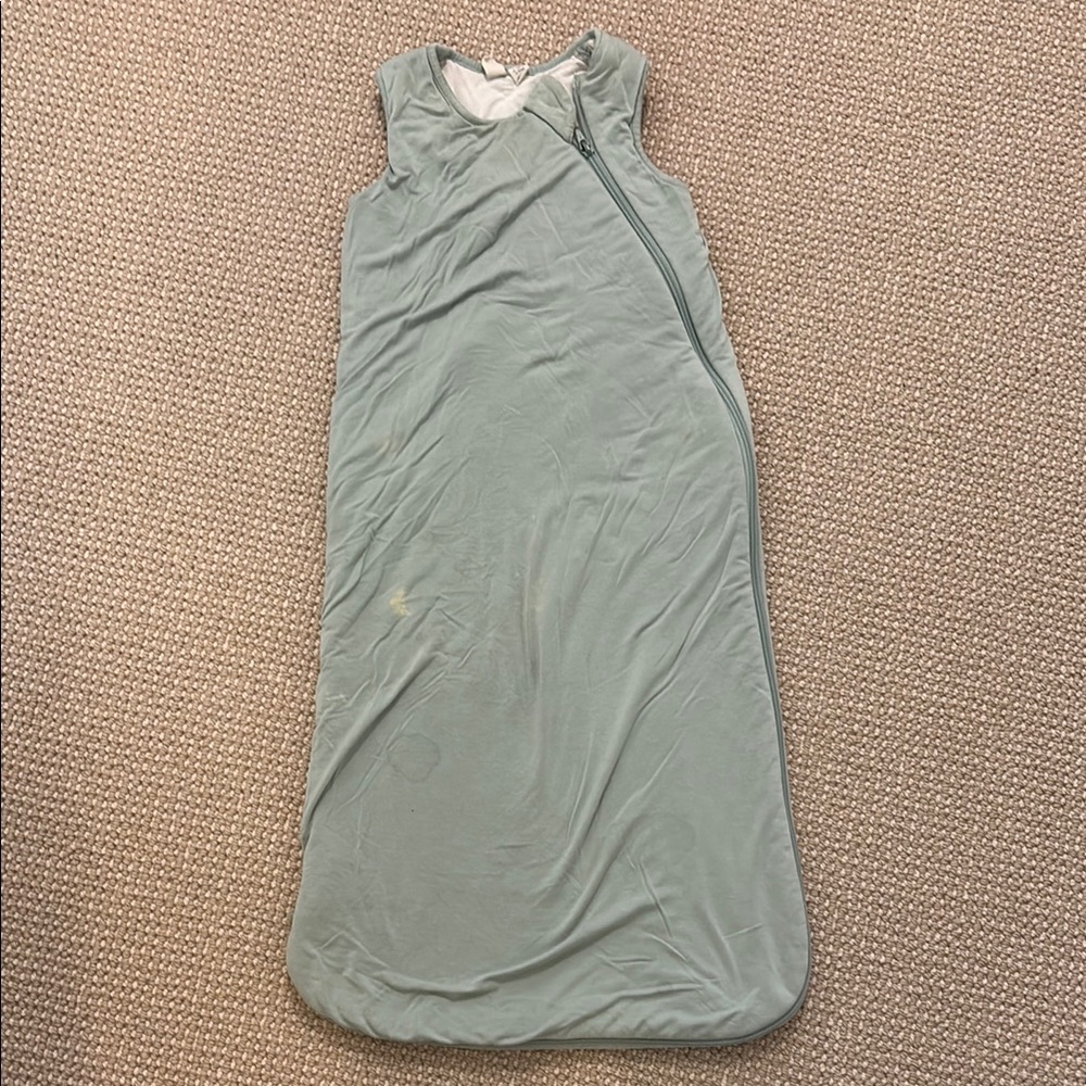 Kyte Baby Green Sleeveless Baby Sleep sack.